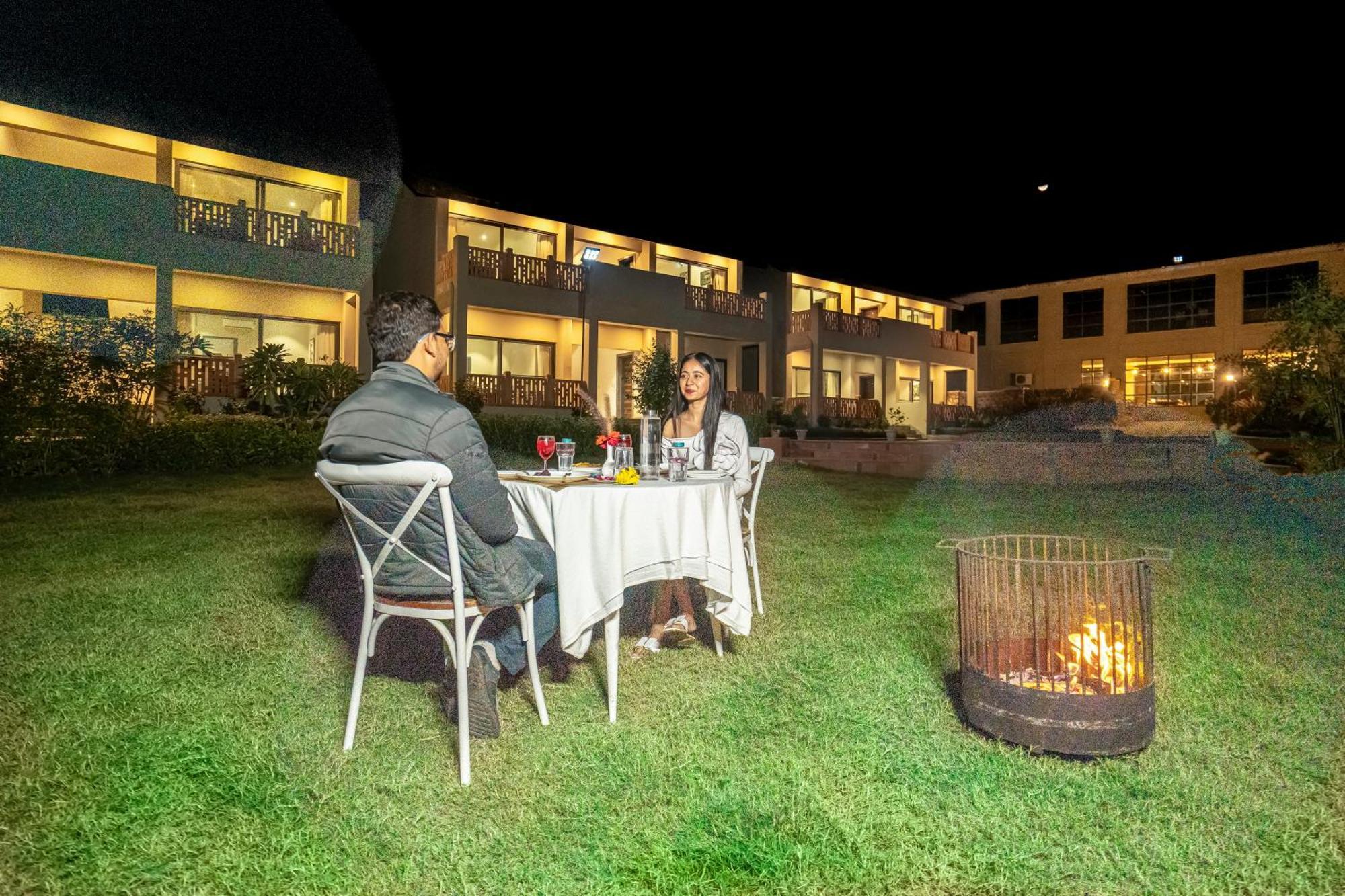 Sesaipura Palpur Fort A Kuno Wildlife Resort, Morawan מראה חיצוני תמונה
